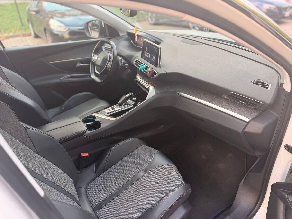 Peugeot 3008 1.5 bluehdi Allure s&s 130cv eat8