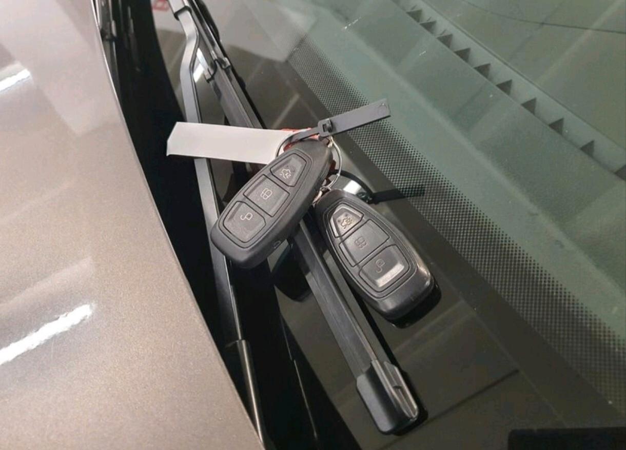 Ford C-Max 1.6 TDCi 115CV Titanium 2012 Full