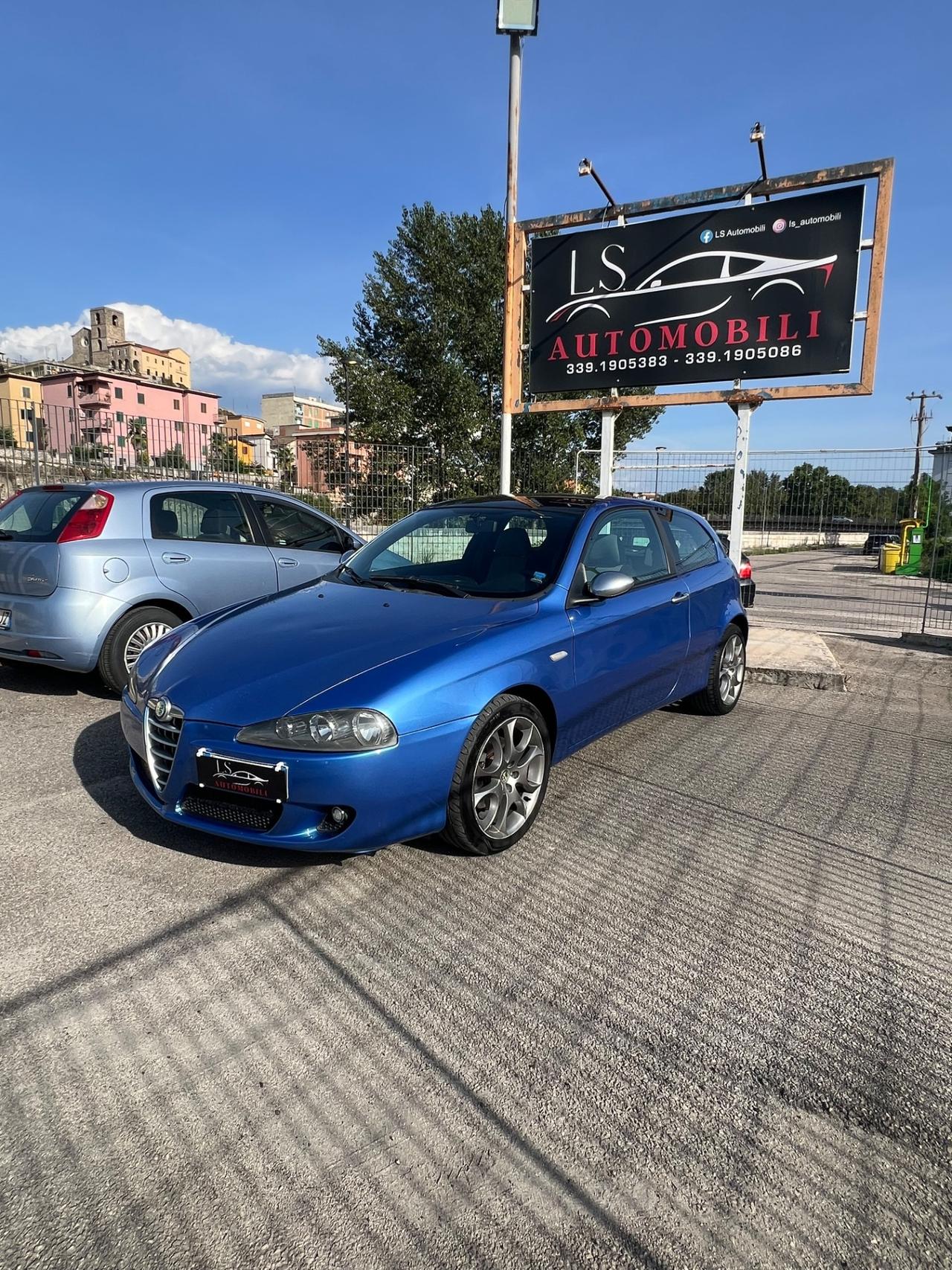 Alfa Romeo 147 1.9 JTD (120) 3 porte Black Line