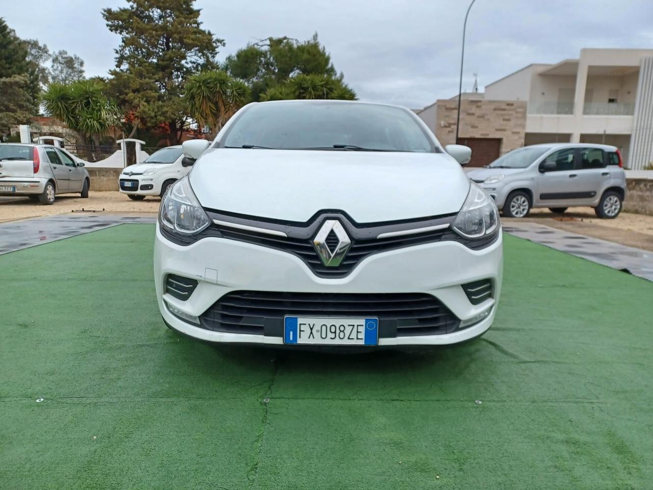 Renault Clio dCi 8V 75 CV 5 porte Business NEOPATENTATI