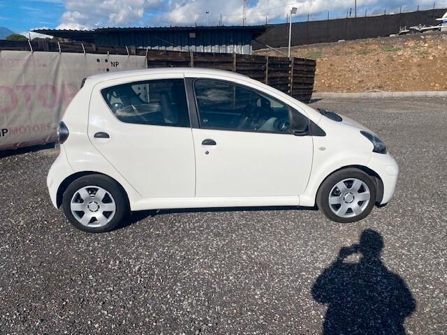 Toyota Aygo 1.0 12V VVT-i 5 porte Sol Connect