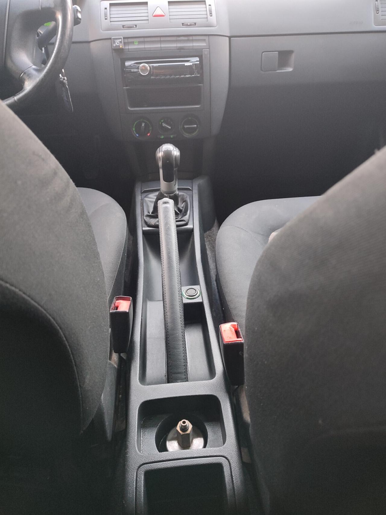 SKODA FABIA 1.4 A GPL OK PER NEOPATENTATI