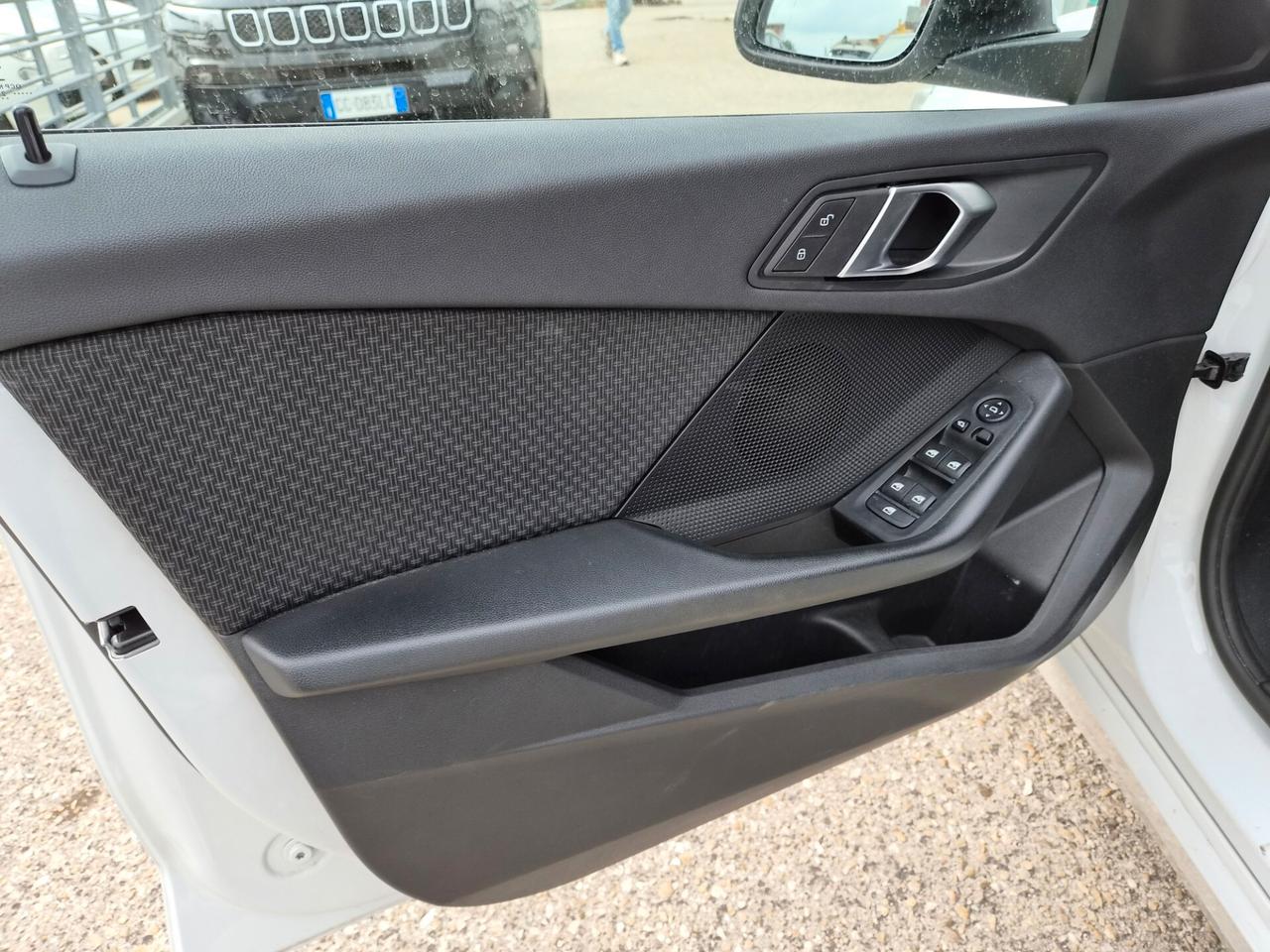 Bmw 116 116d 5p. Business Advantage
