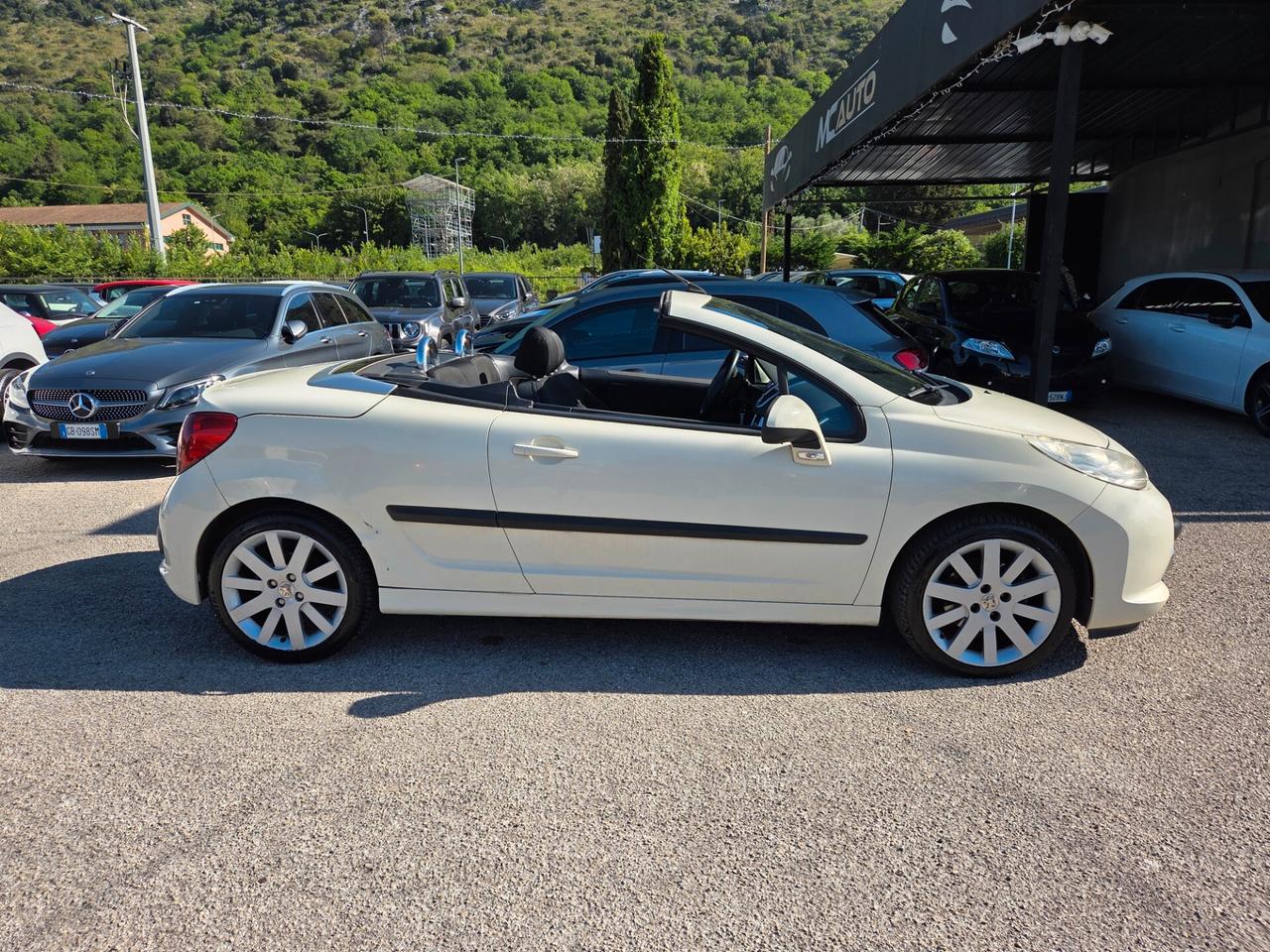 Peugeot 207 1.6 HDi 110CV CC Féline