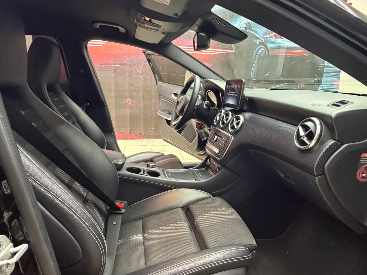 Mercedes-benz A 200 d Premium