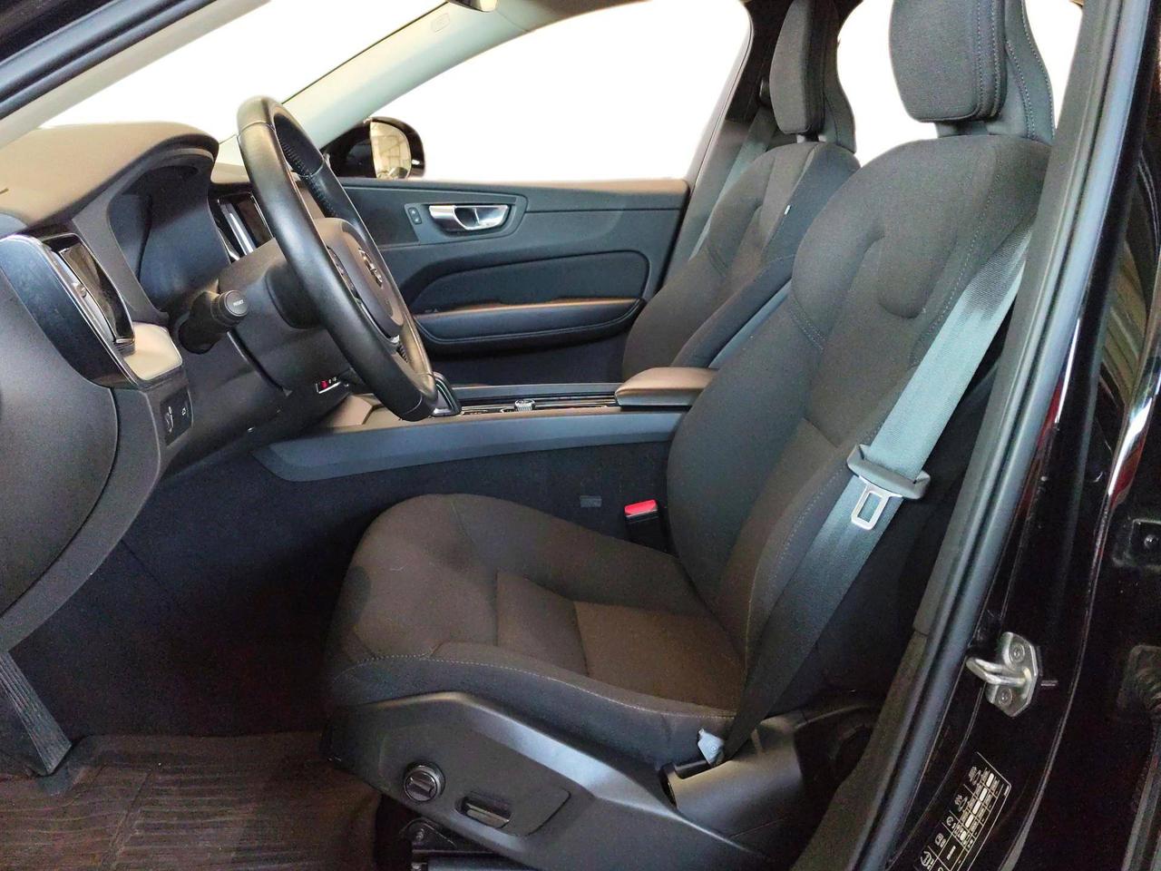 Volvo XC60 2.0 b4 Momentum awd