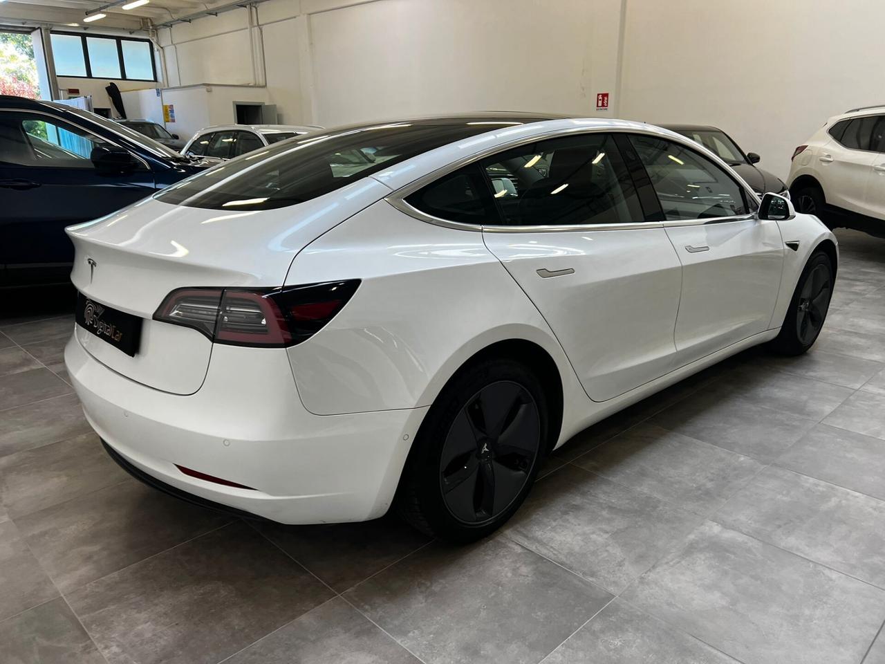 Tesla Model 3 Standard RWD Plus