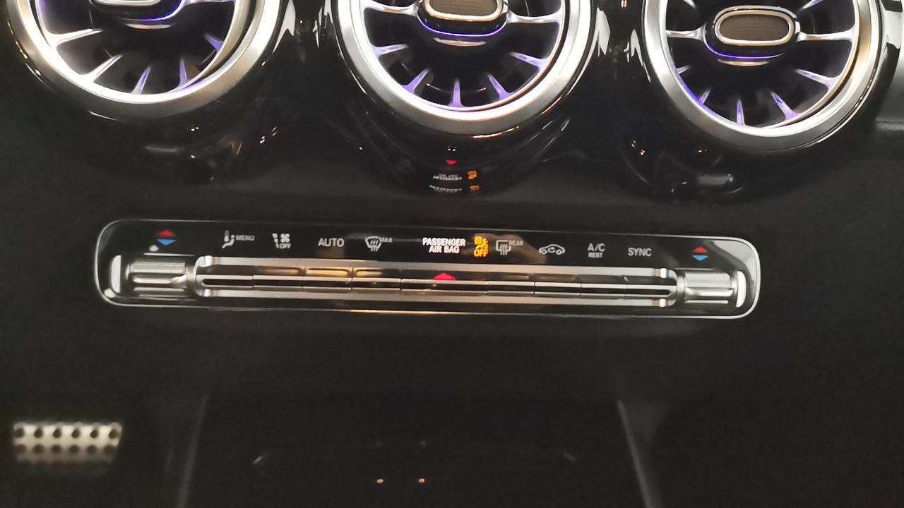 Mercedes-Benz GLB - X247 2019 - GLB 200 d Premium auto