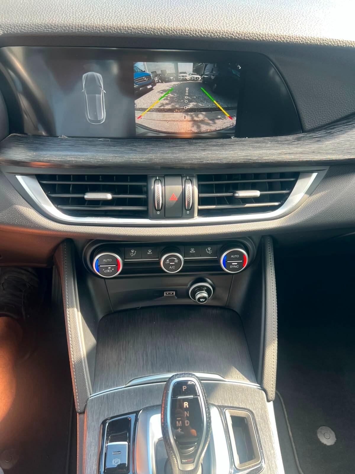 Alfa Romeo Stelvio 2.2 Turbodiesel 190 CV AT8 Q4 4x4 integrale