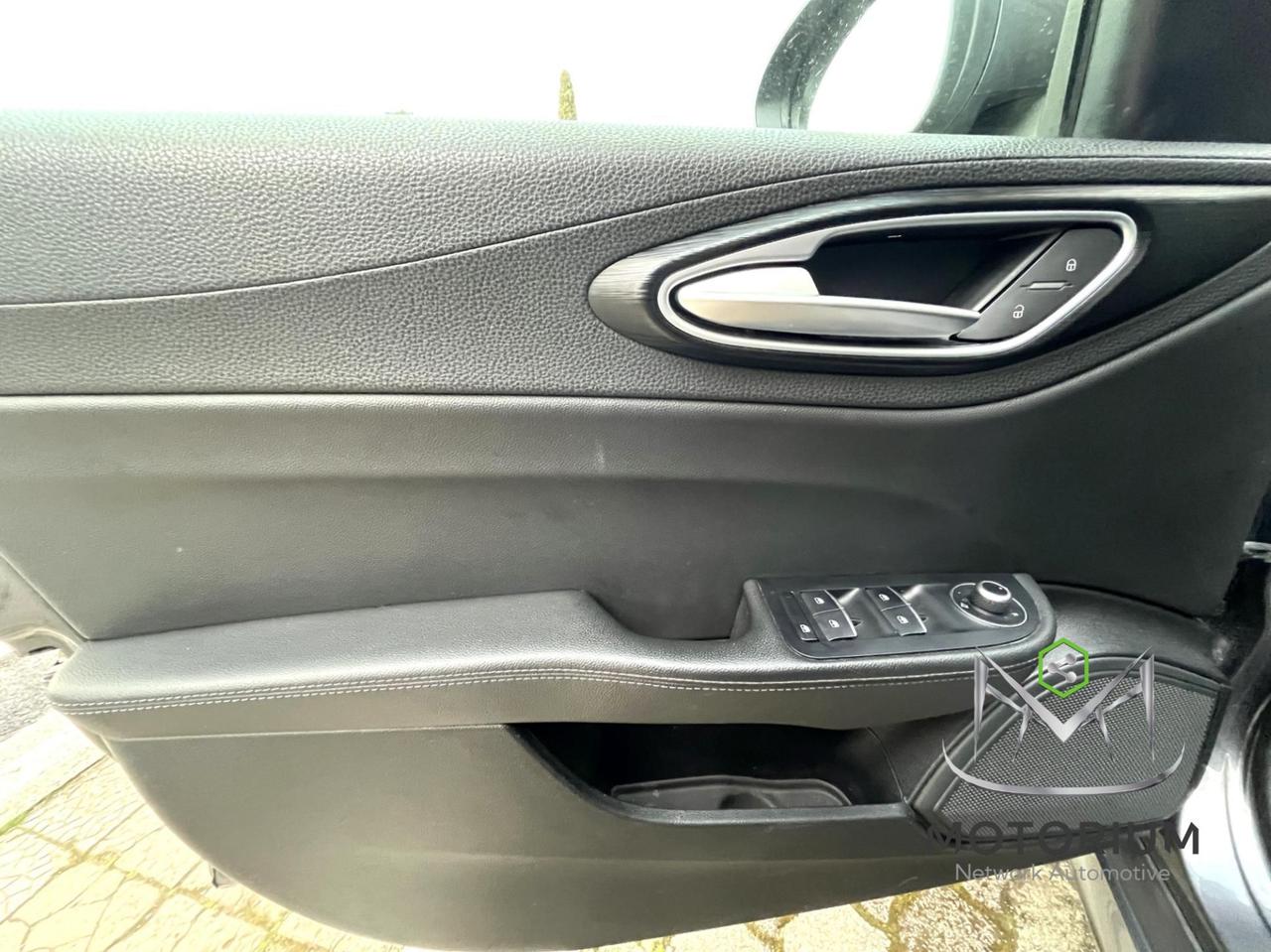 Alfa Romeo Giulia 2.2 TD 180 CV AT8 AWD Q4