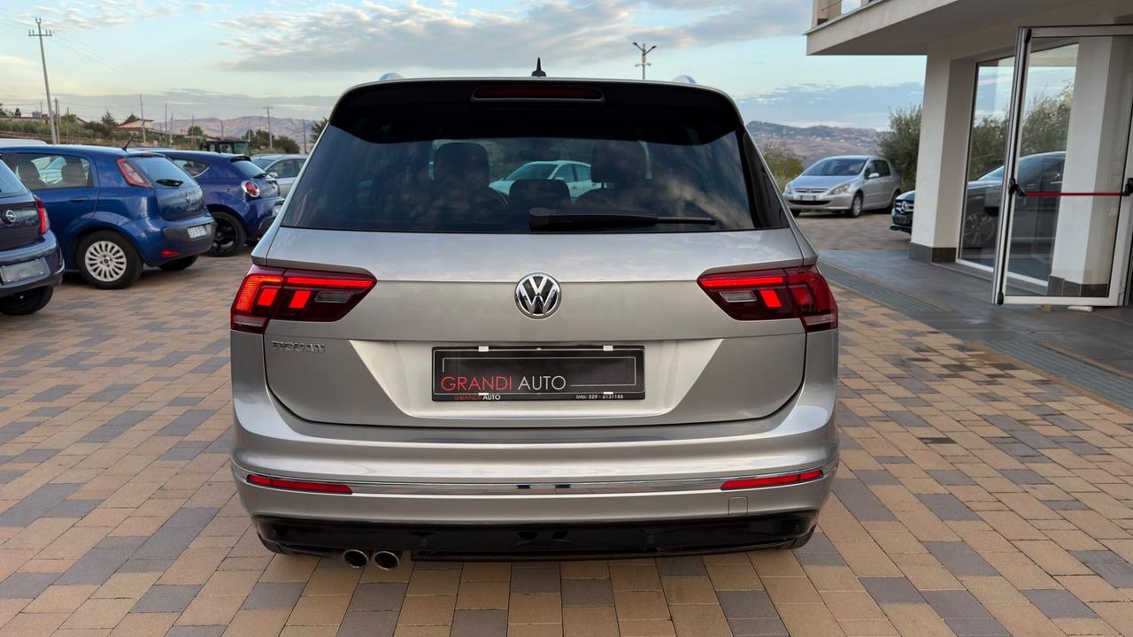 Volkswagen Tiguan R-LINE 2.0 TDI DSG