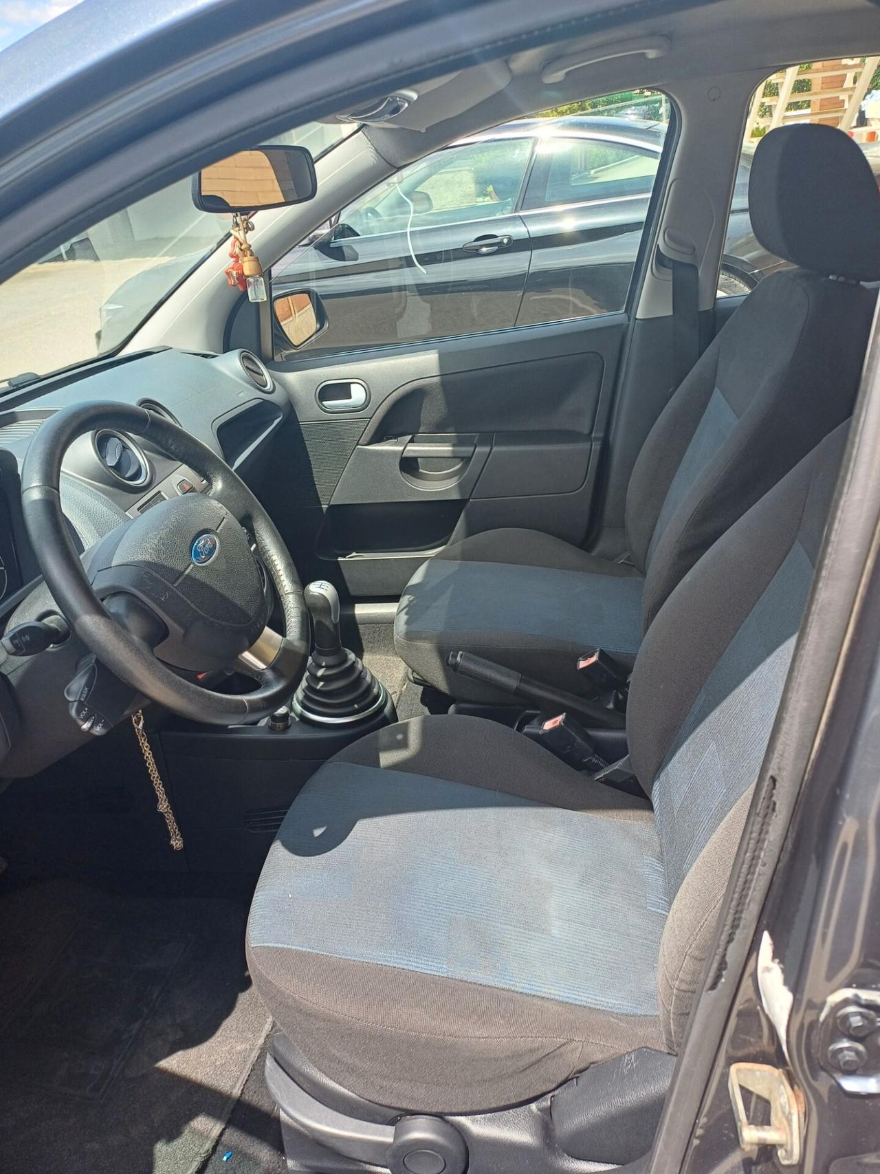 Ford Fiesta 1.4 TDCi 5p. Ghia