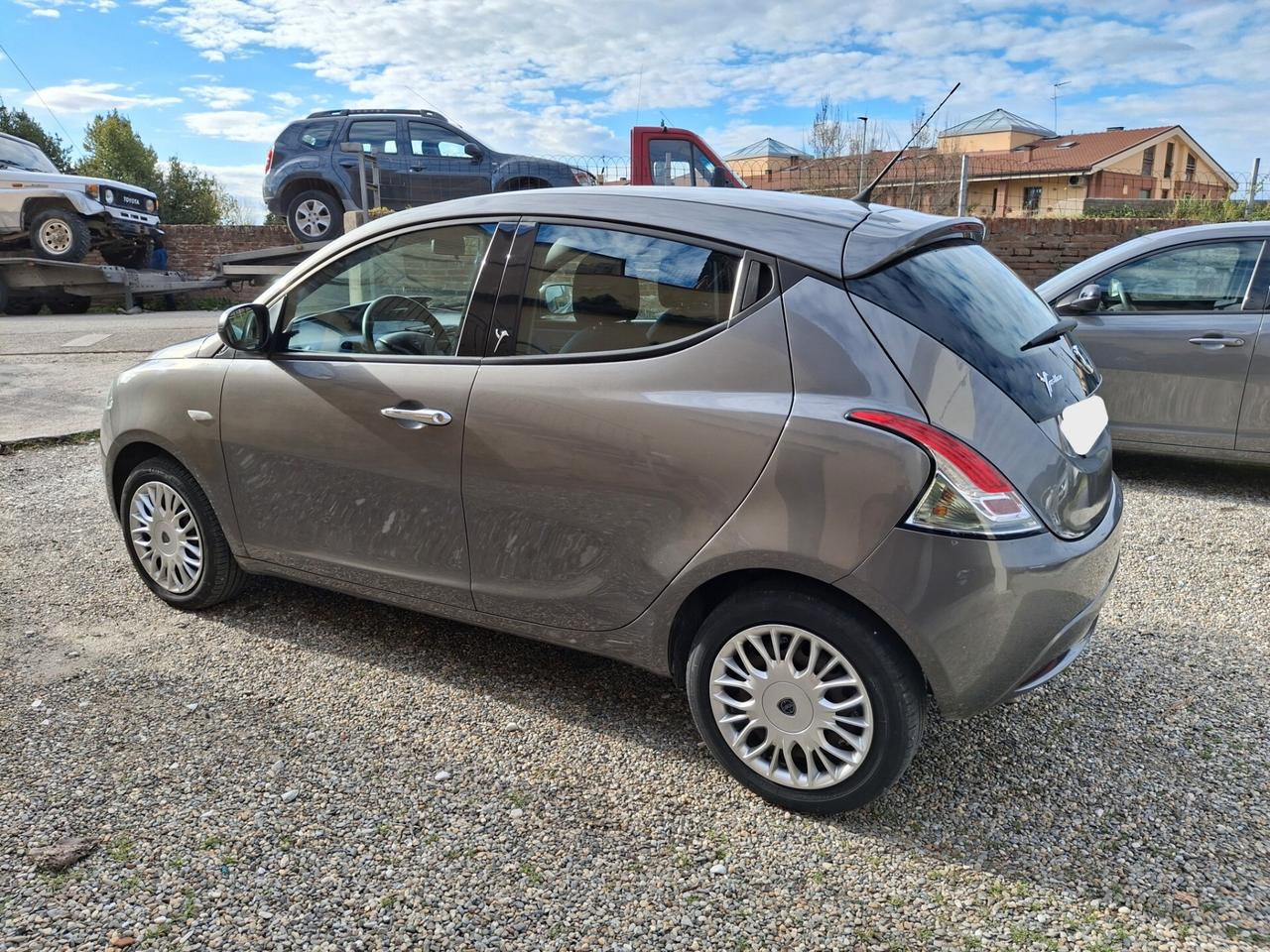 Lancia Ypsilon 1.2 69 CV 5 porte Silver