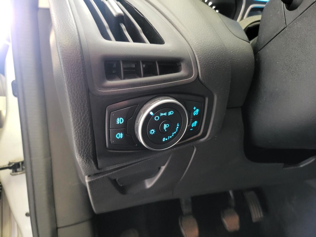Ford Focus 1.5 TDCi 120 CV Start&Stop SW AUTOCARRO N1 4posti