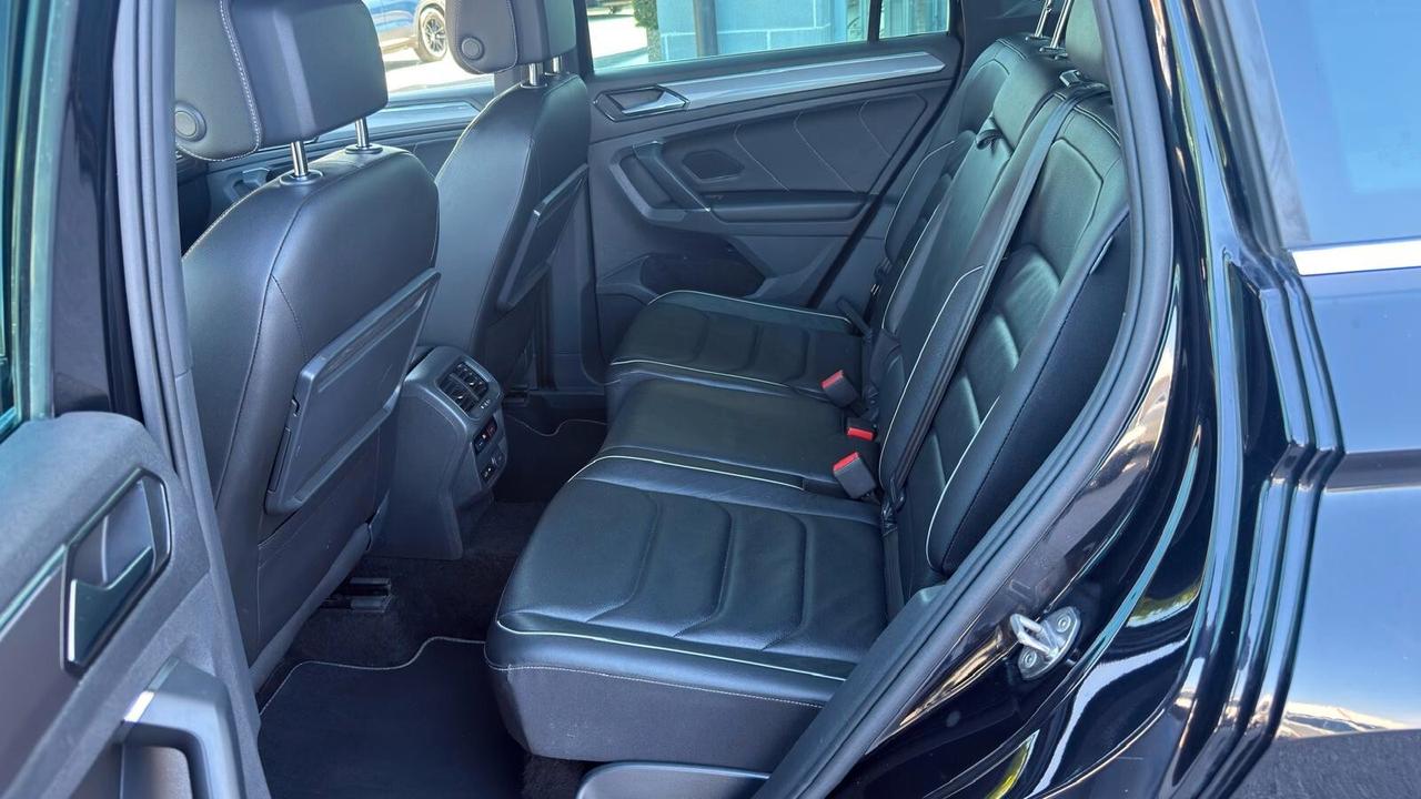 Volkswagen Tiguan 2.0 TDI SCR DSG 4MOTION R-LINE
