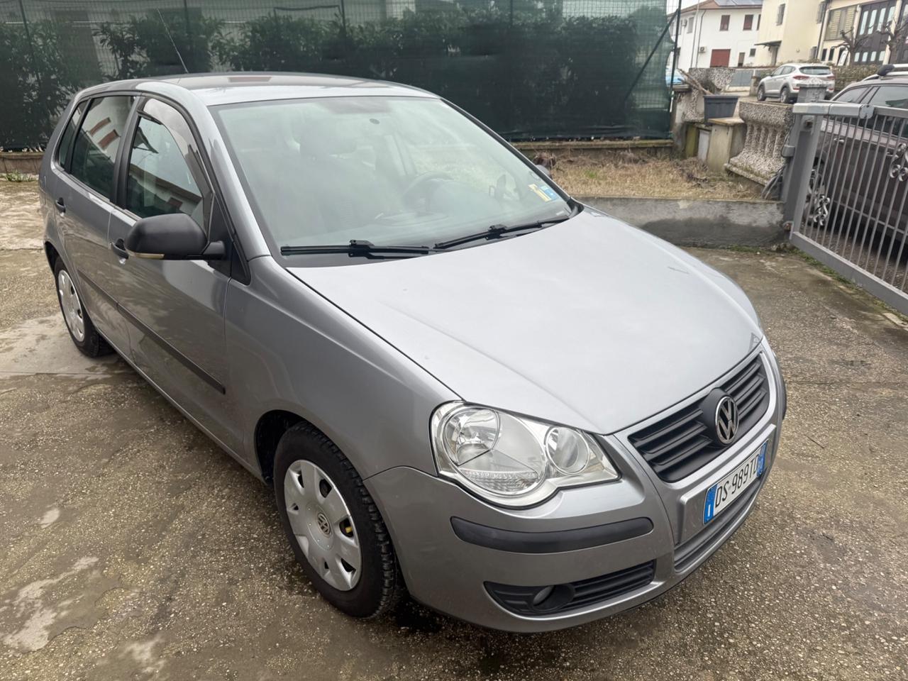 Volkswagen Polo 1.4 5P. 2009 POCHI KM NEOPATENTATI