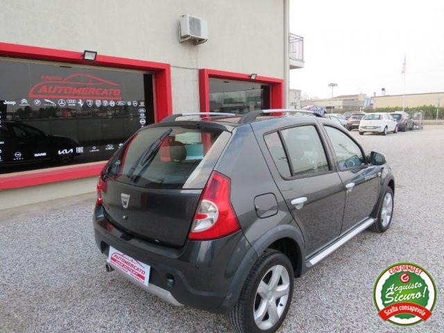 DACIA Sandero Stepway 1.6 8V GPL 85CV NEOPATENTATI