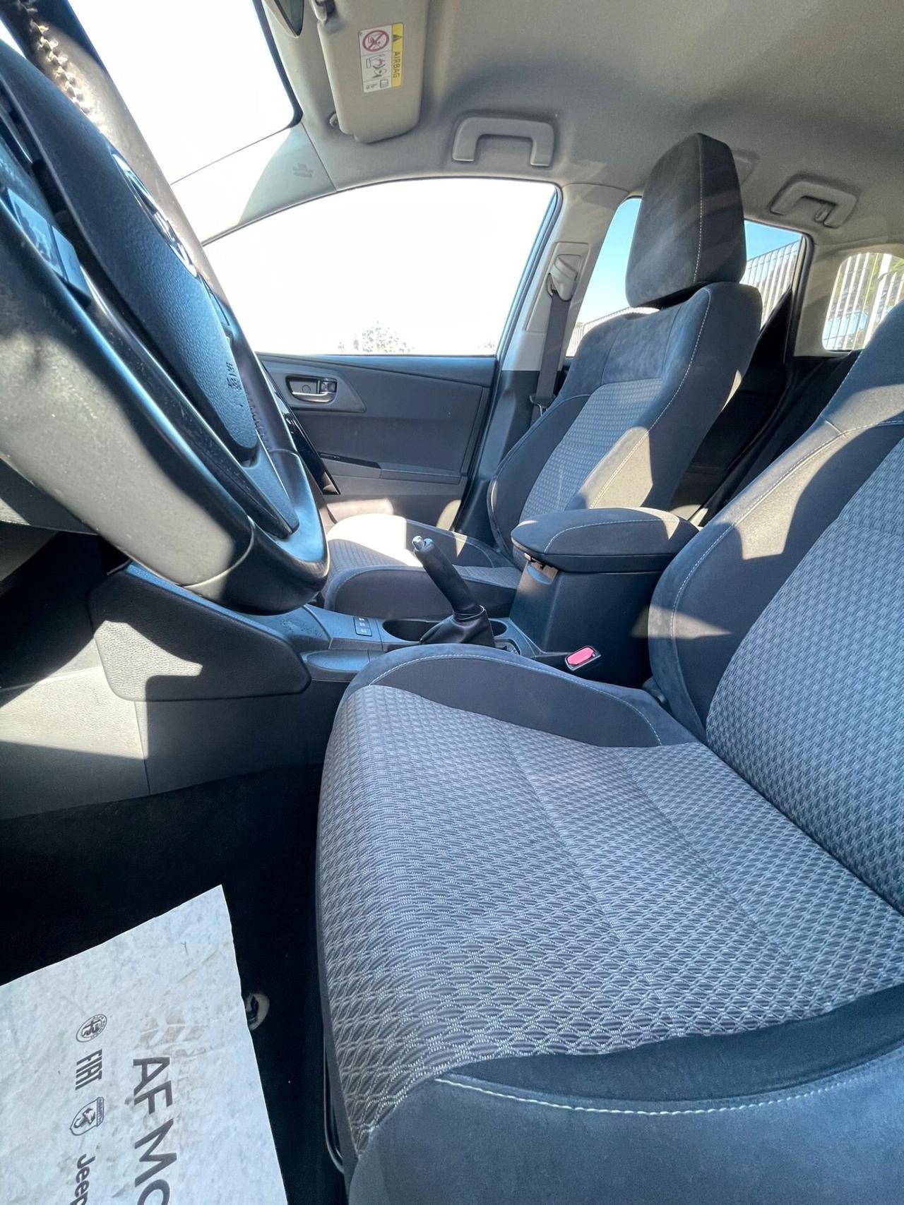 Toyota Auris 1.8 Hybrid Active