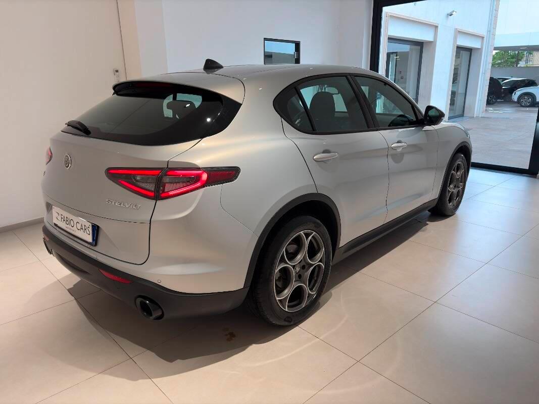 Alfa Romeo Stelvio 2.2 t Sprint Q4 210cv auto