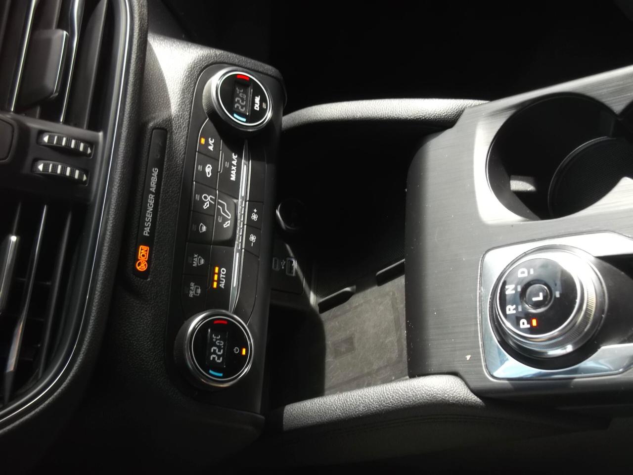 Ford Kuga 2.5 Plug In Hybrid 225 CV CVT 2WD Titanium Business - 09