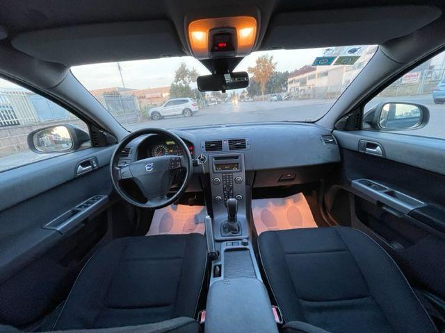 VOLVO - V50 - D2 R-design