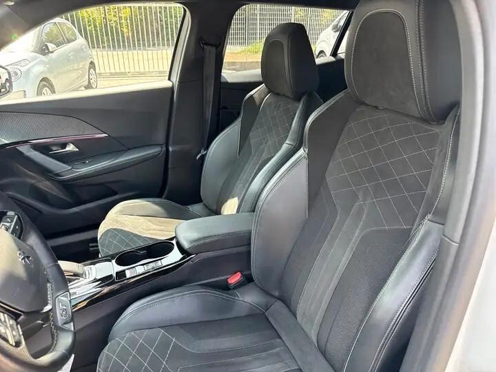Peugeot 2008 PureTech 130 S&S EAT8 GT Pack