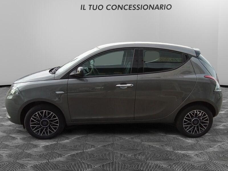 Lancia Ypsilon 1.0 FireFly 5 porte S&S Hybrid Platino