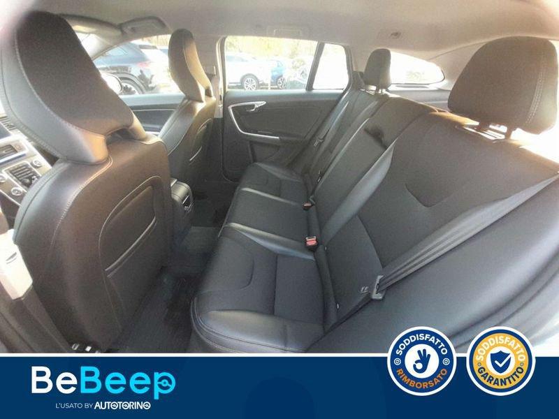 Volvo V60 Cross Country 2.4 D4 MOMENTUM AWD GEARTRONIC