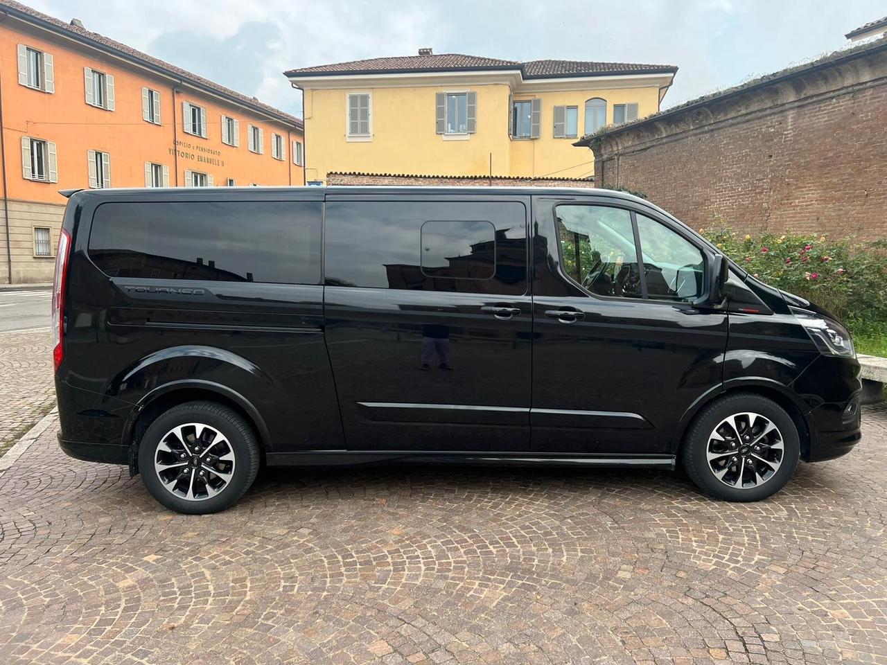 Ford Tourneo Custom 310 2.0 TDCi 170CV PL SPORT 8 posti