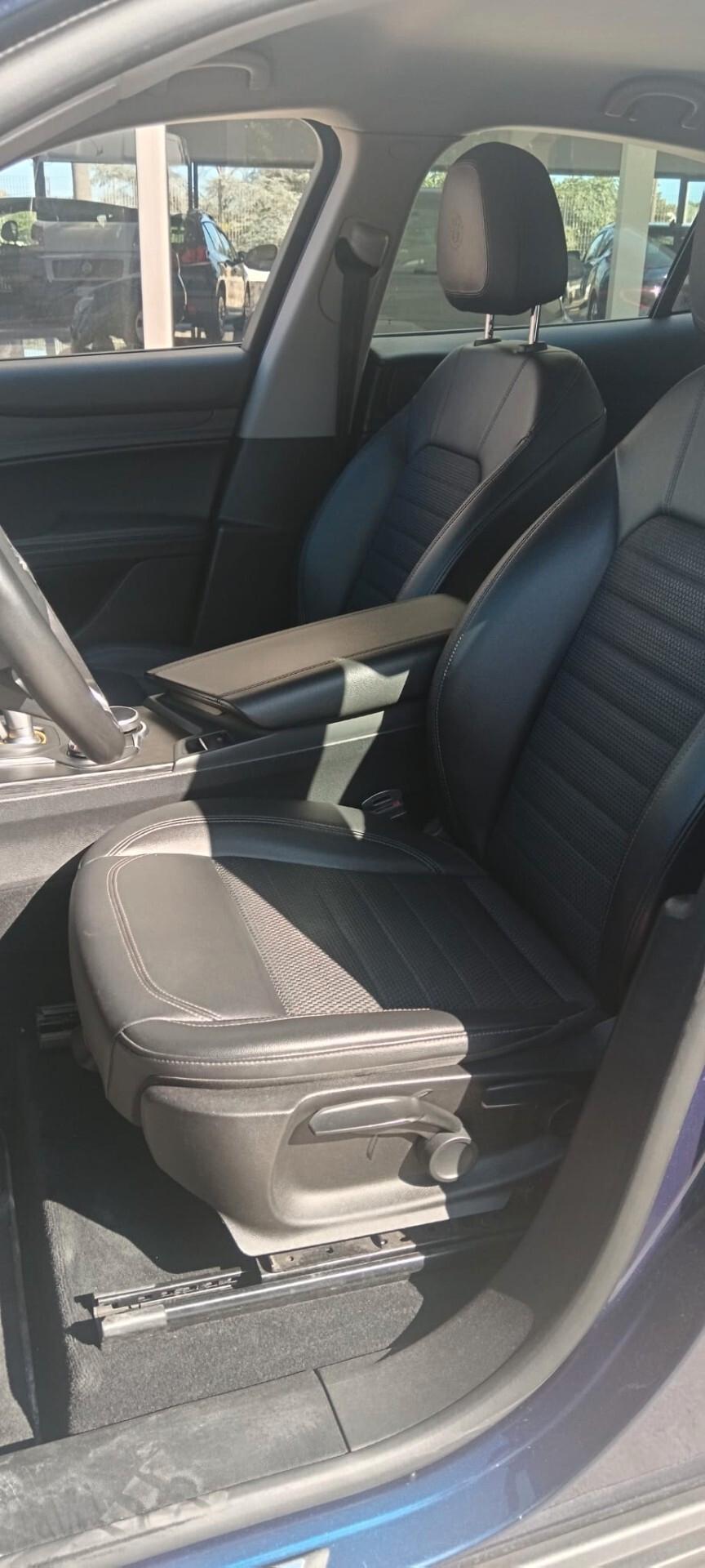 Alfa Romeo Stelvio 2.2 Turbodiesel 180 CV AT8 RWD Business