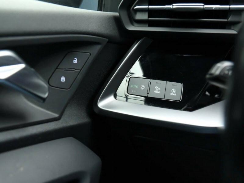 AUDI A3 4ª serie A3 SPB 30 TDI S tronic S line...