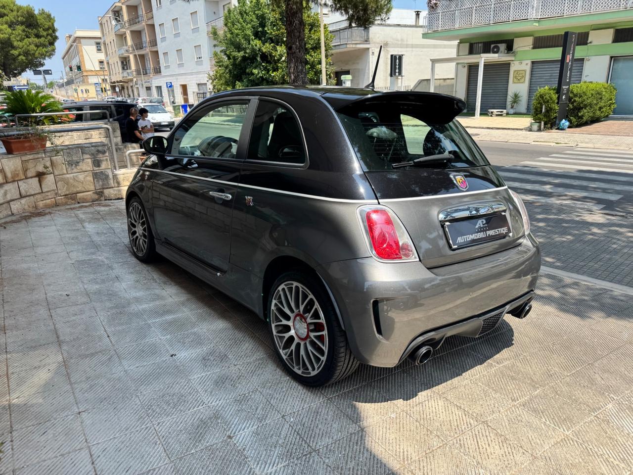 Abarth 500 1.4 Turbo T-Jet Custom