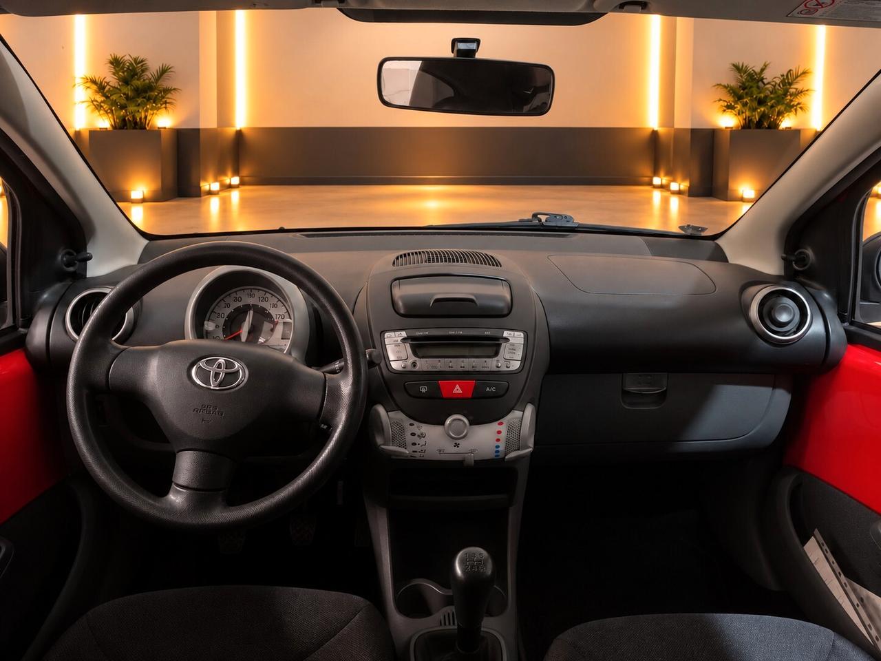 Toyota Aygo 1.0 Benzina 5p - Perfetta per Neopatentati e Città Economica nei Consumi