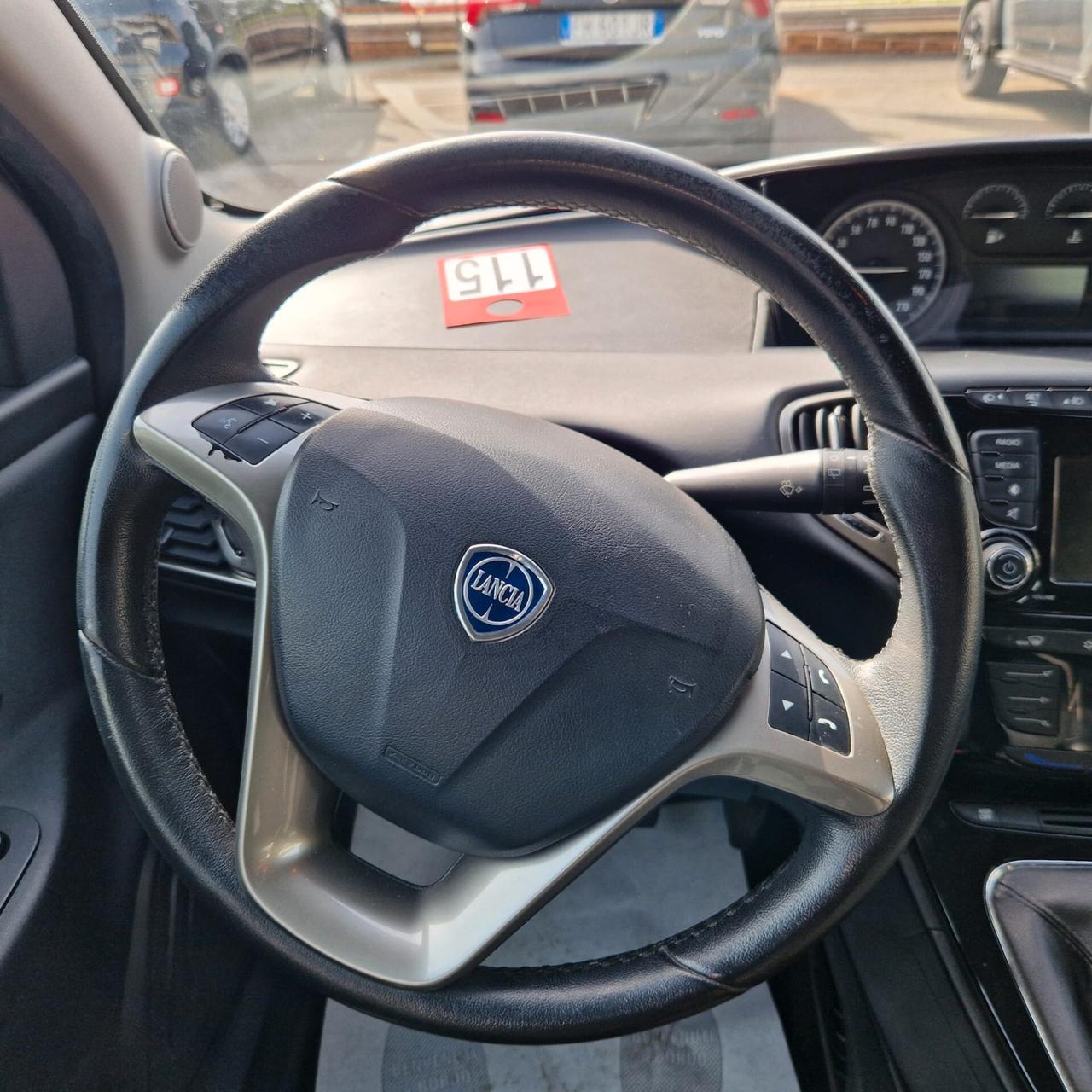 Lancia Ypsilon GPL Ecochic Gold