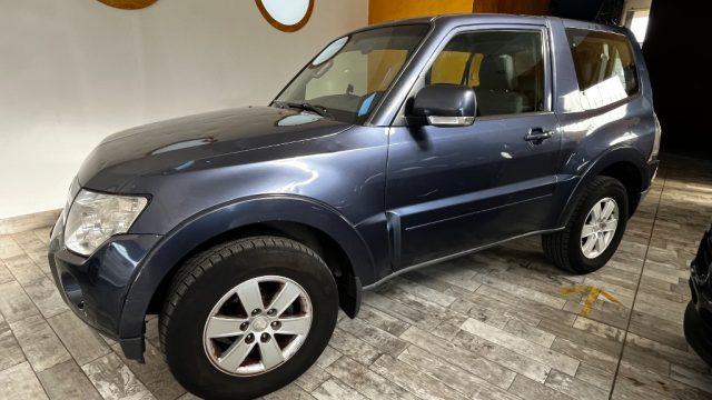 MITSUBISHI Pajero 3.2 DI-D 16V aut. 3p. Instyle DPF