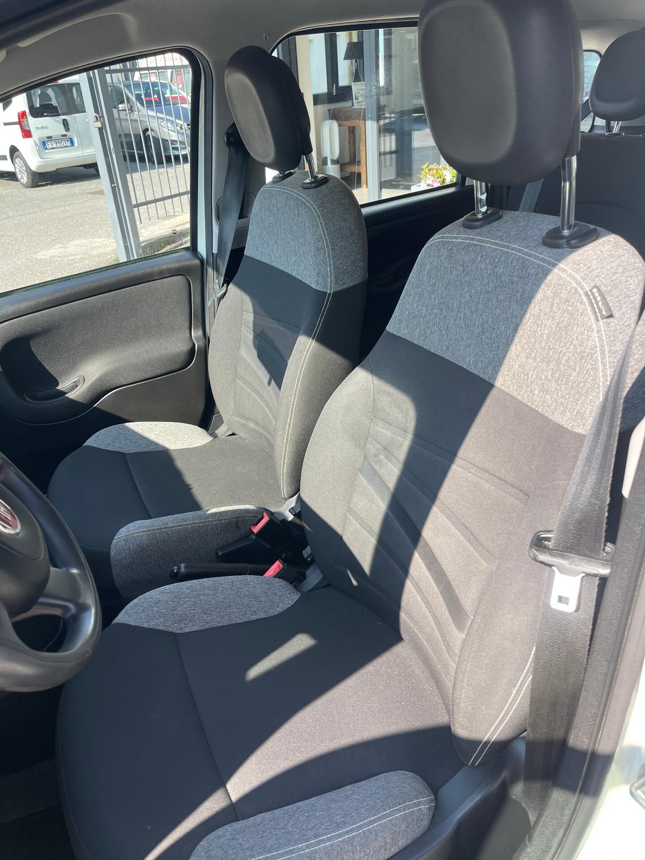 Fiat Panda 1.0 Hybrid Street Van 4 posti
