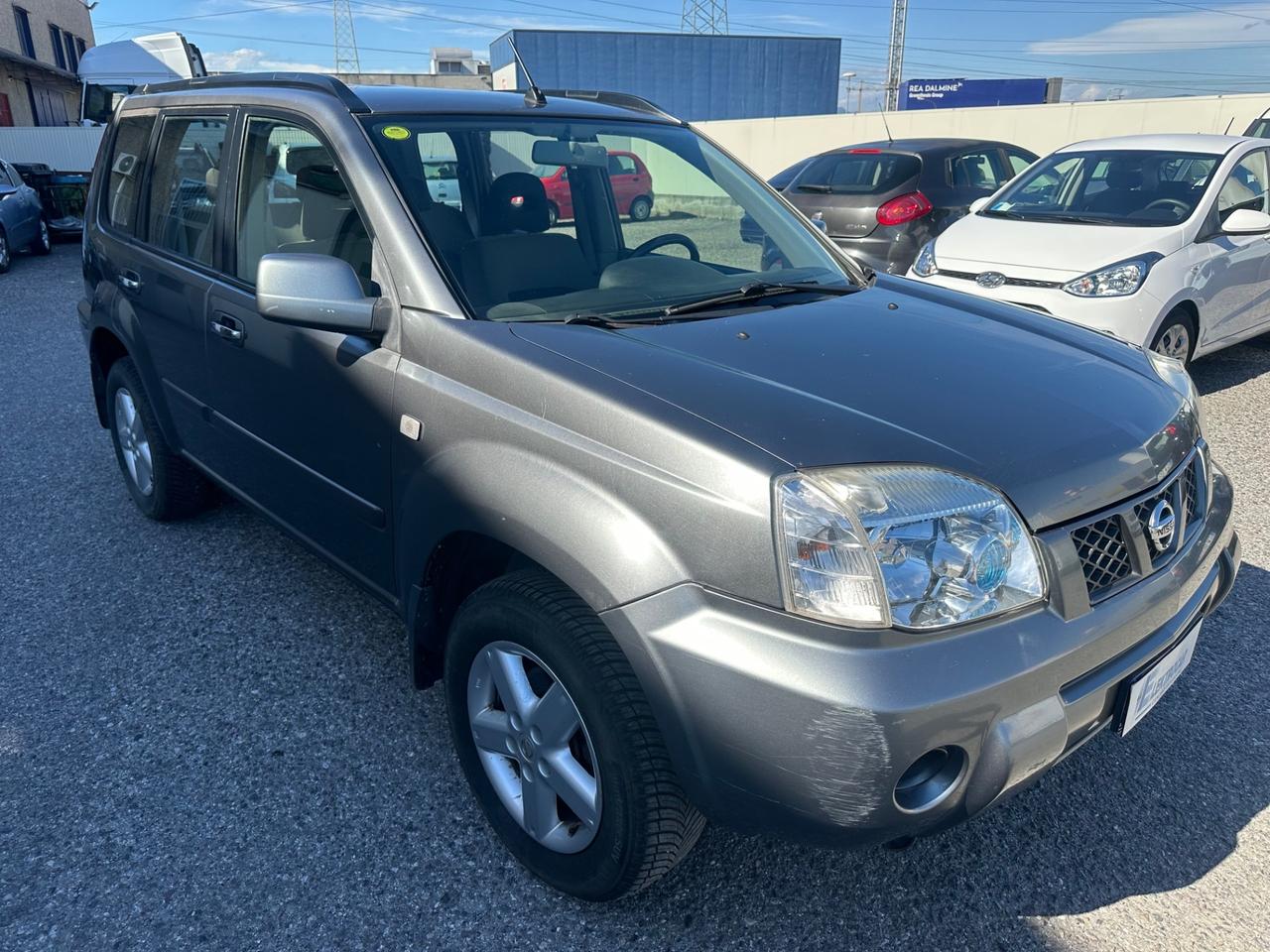 Nissan X-Trail 2.2 dCi Elegance Columbia