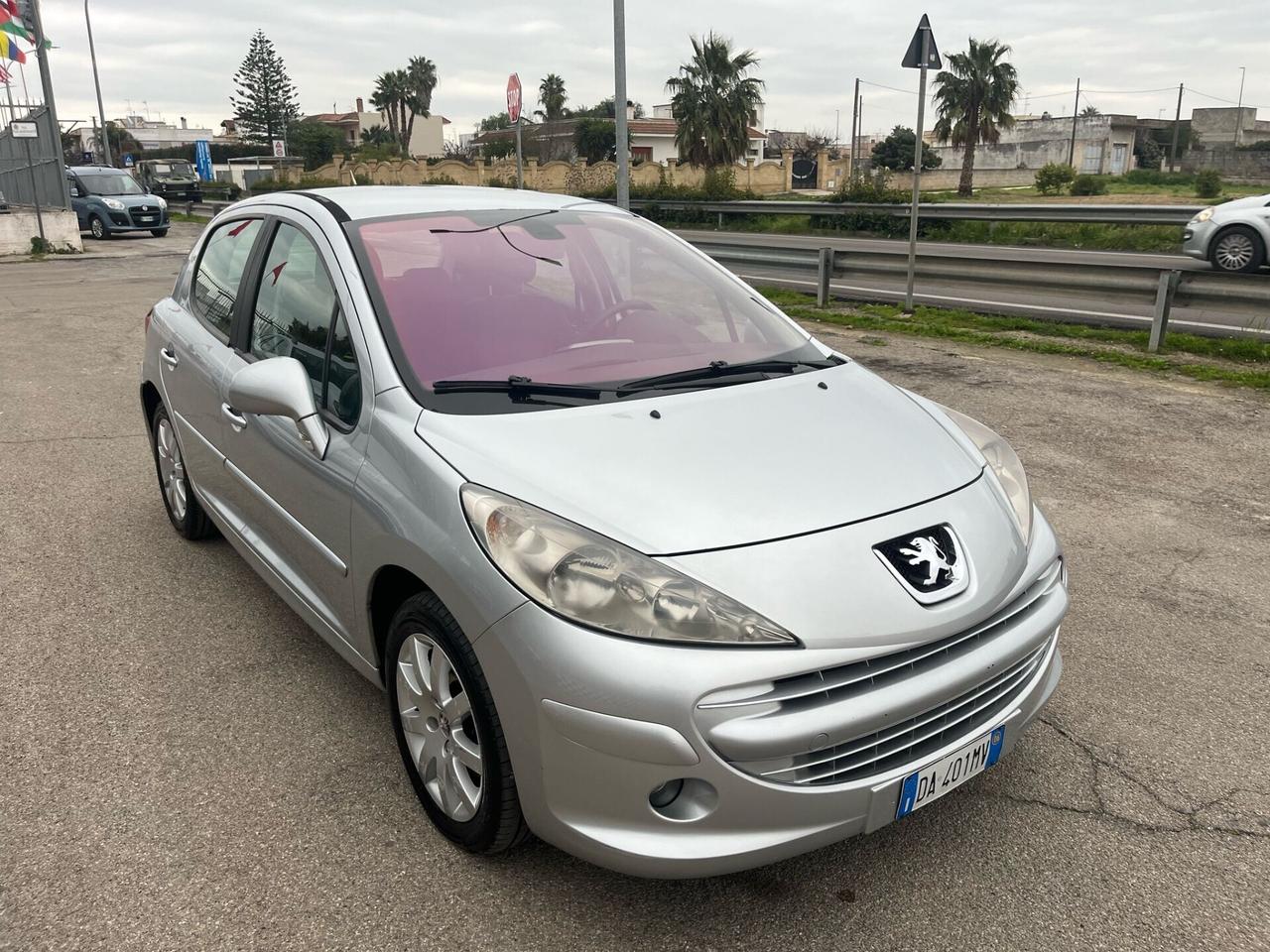 Peugeot 207 1.6 HDi 90CV 5p. XS