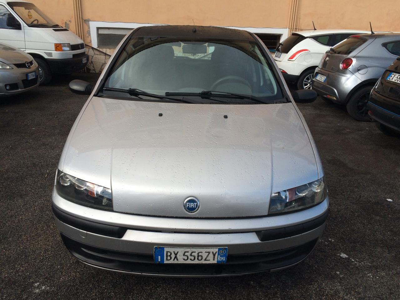 2001 Fiat Punto 1.2i cat 5 porte tagliandata distribuzione eseguita km 183000!