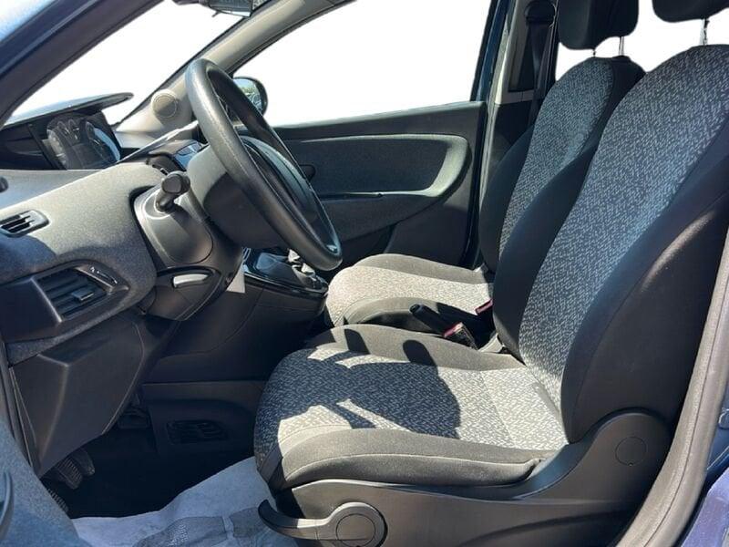 Lancia Ypsilon 1.0 FireFly 70cv S&S Hybrid SILVER
