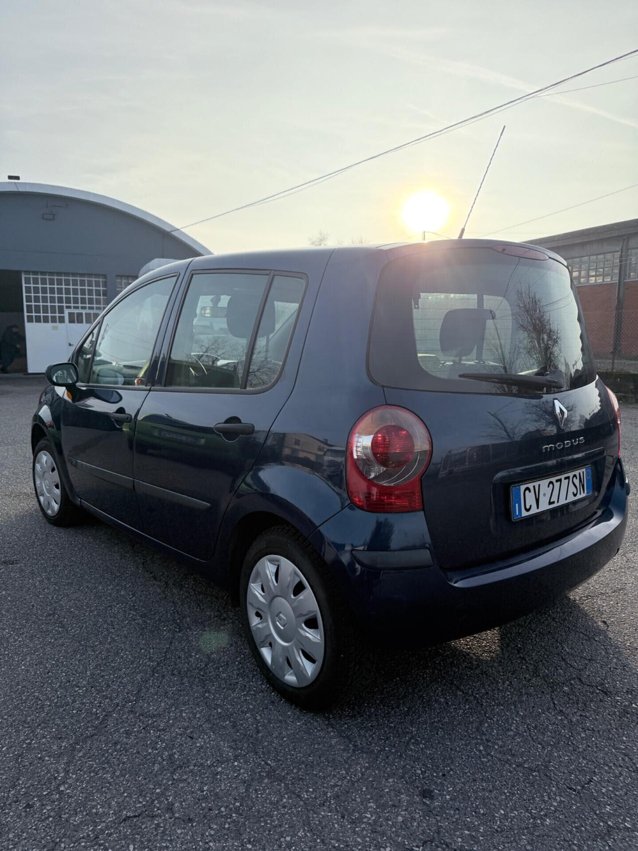 Renault Modus 1.2 16V Luxe Privilège