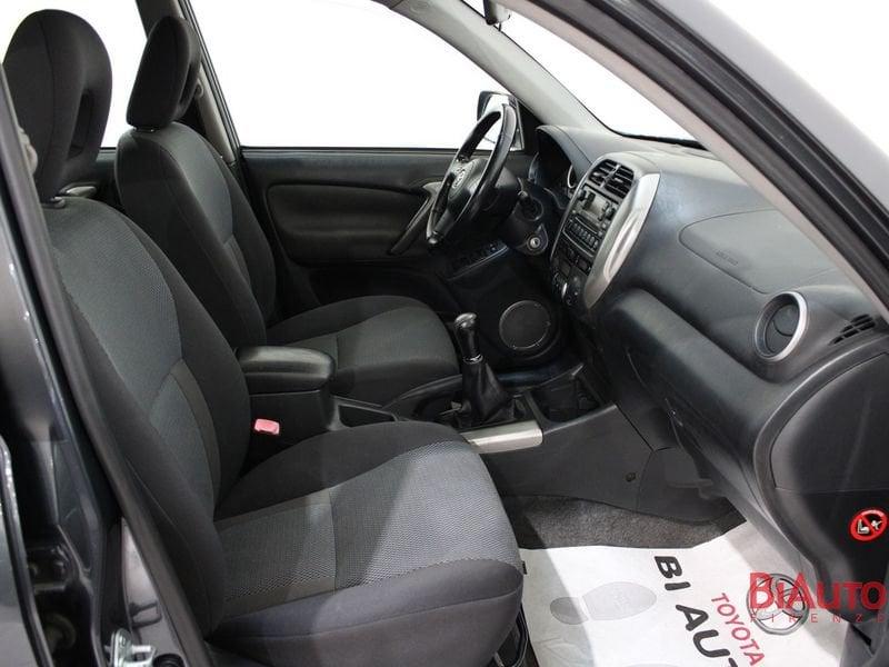 Toyota RAV4 2.0 D-4D SOL 5p