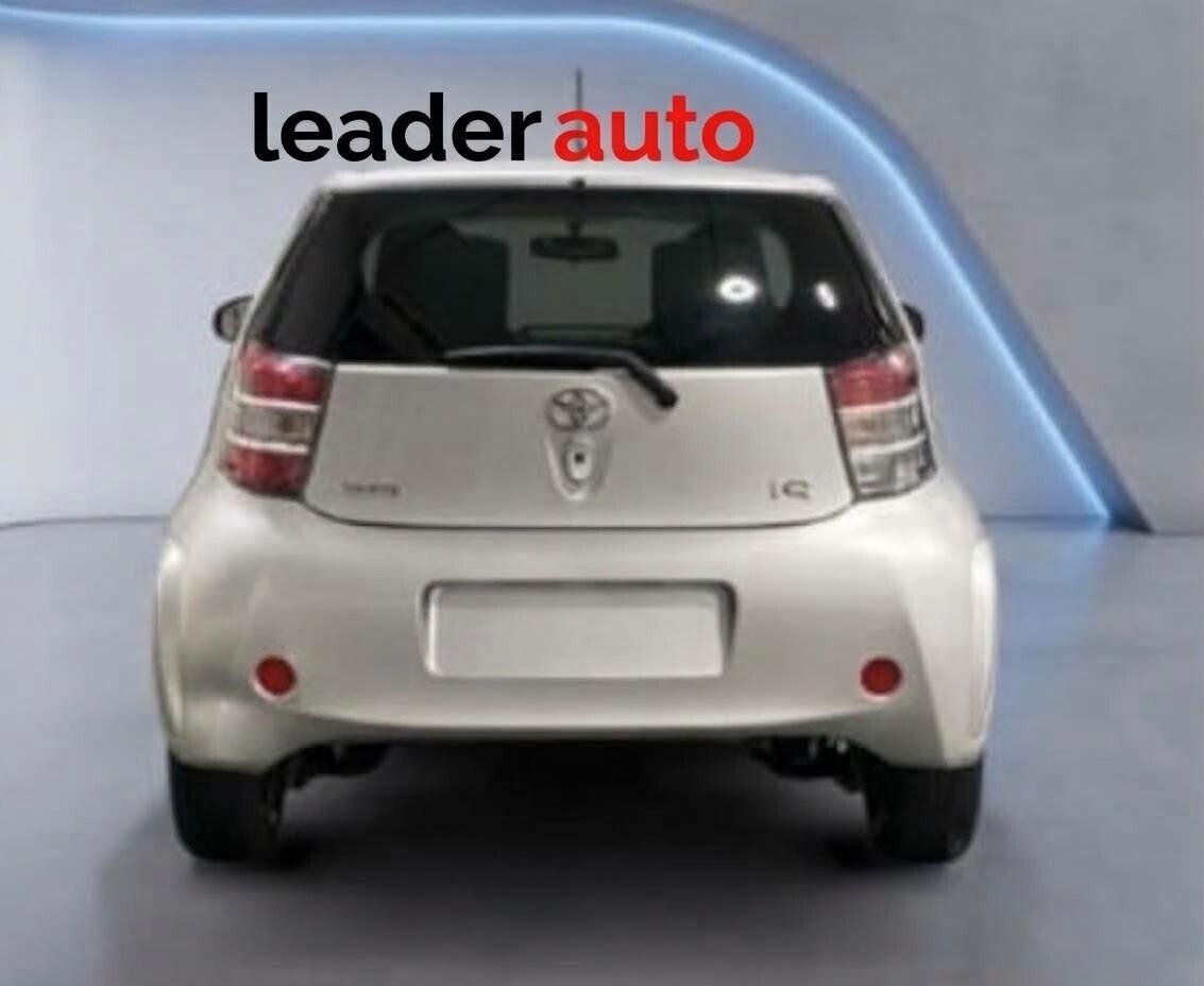 Toyota iQ 1.0 68 Cv - Cerchi in lega - Comandi