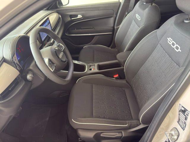 FIAT 600 Hybrid 110 CV DCT MHEV Business