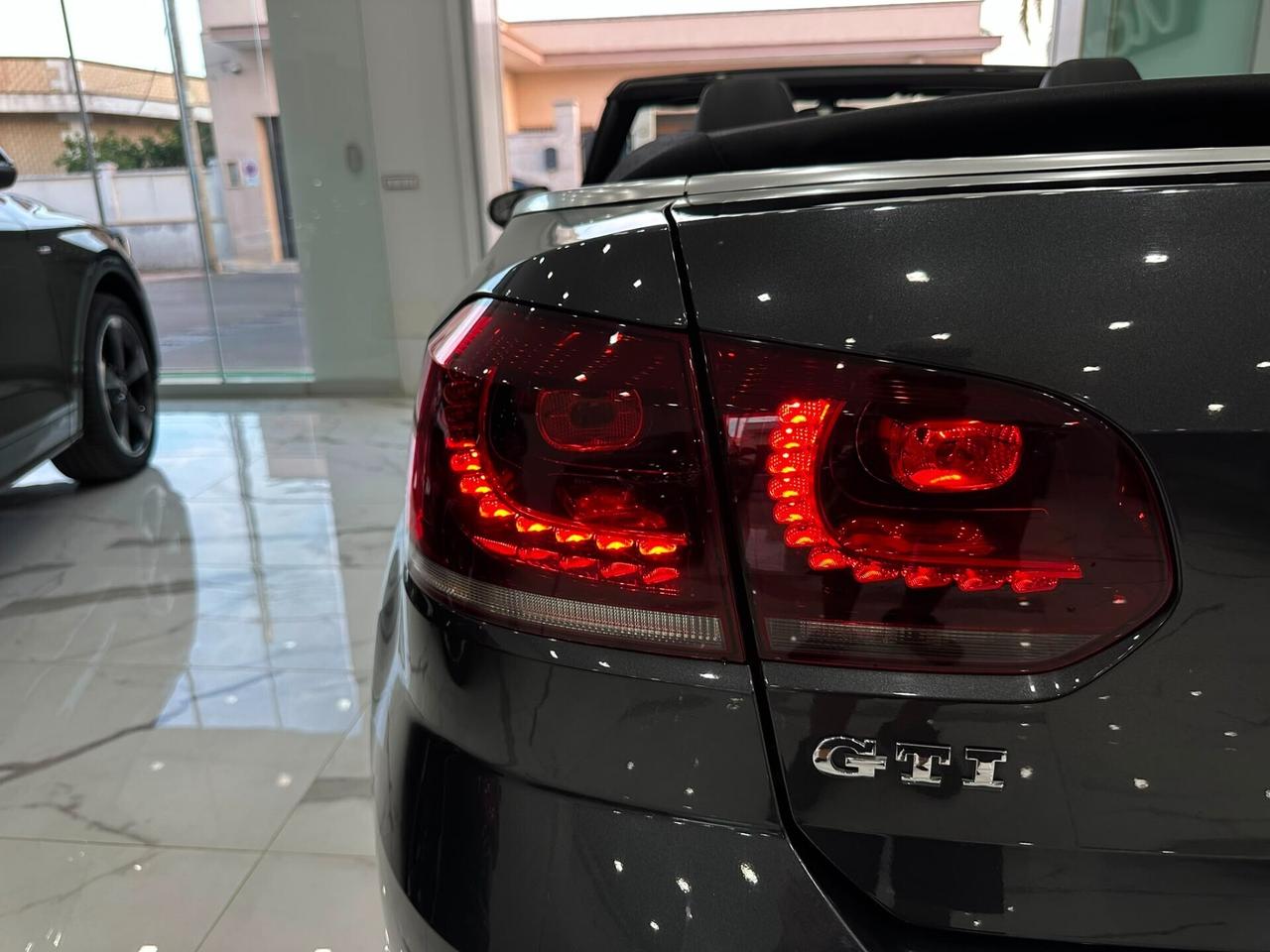 Volkswagen Golf GTI Cabrio 2.0 TFSI
