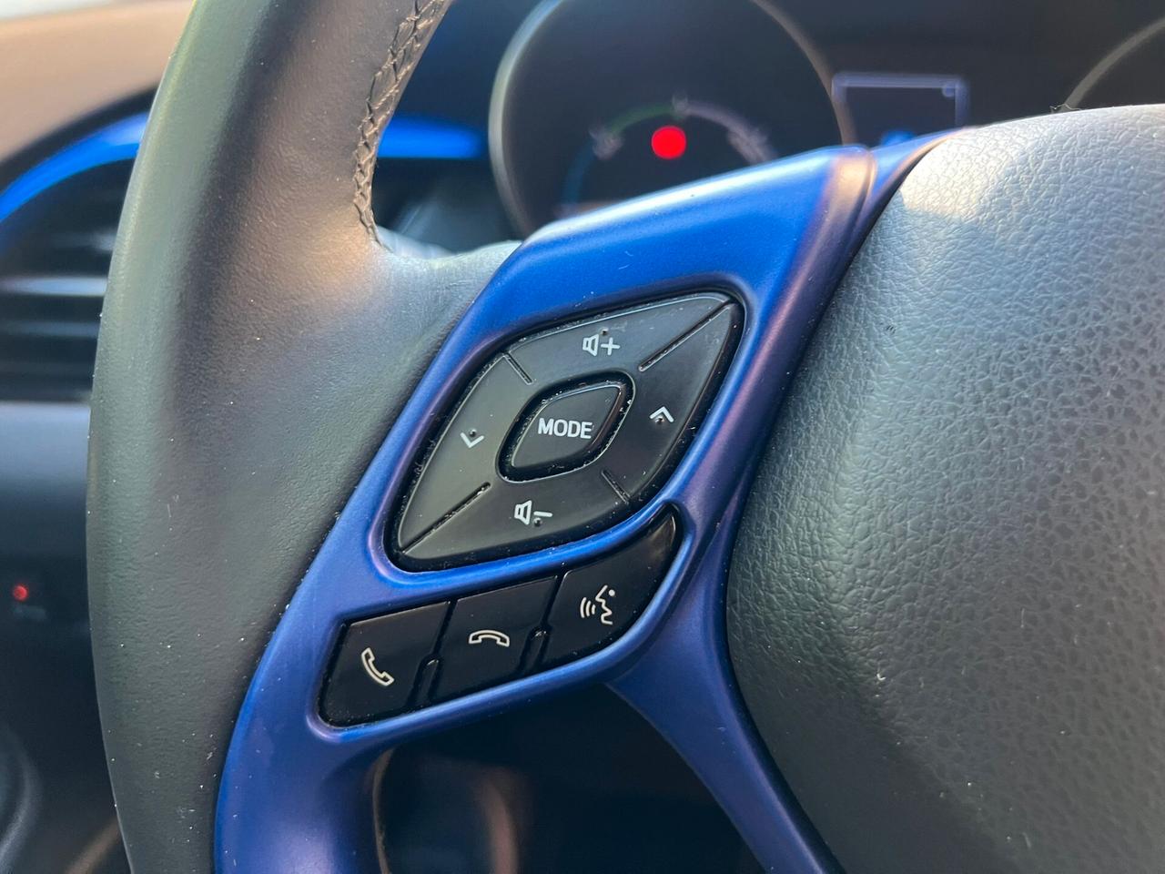 Toyota C-HR 1.8 Hybrid E-CVT Style