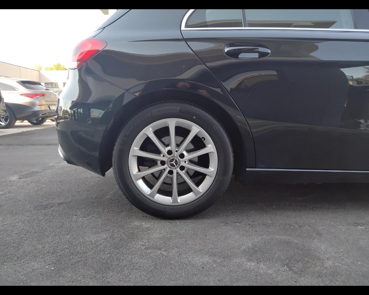 Mercedes-Benz Classe A - W177 2018 - A 180 d Sport auto