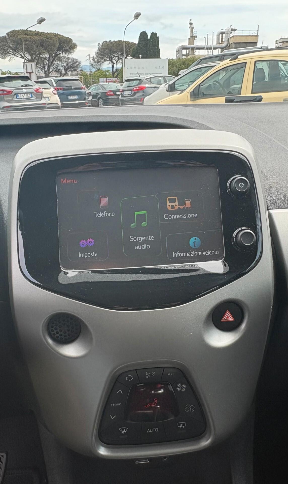 Toyota Aygo 1.0 VVT-i 69 CV 5 porte x-business