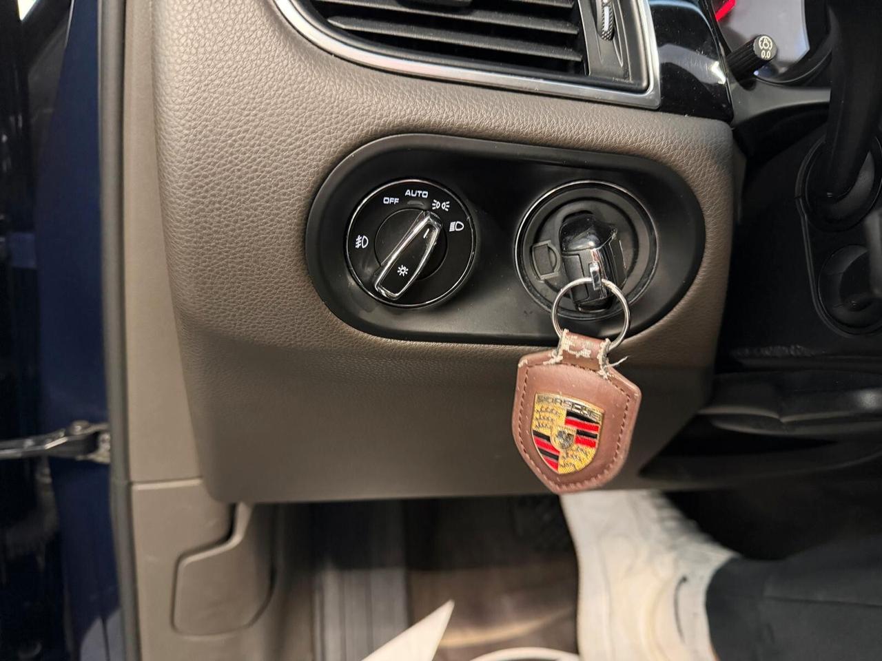 PORSCHE MACAN S 3.0 D 258CV PDK TETTO PELLE CAM ANNO 2015