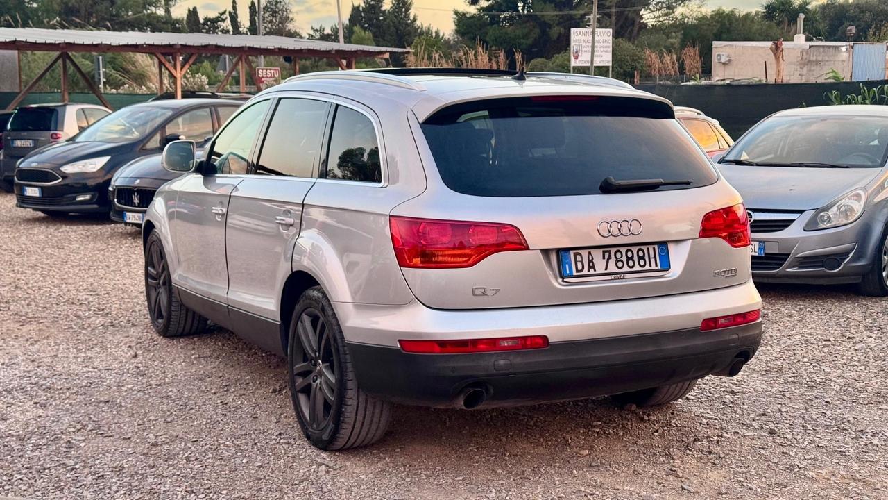 Audi Q7 3.0 V6 TDI 233CV quattro tiptronic